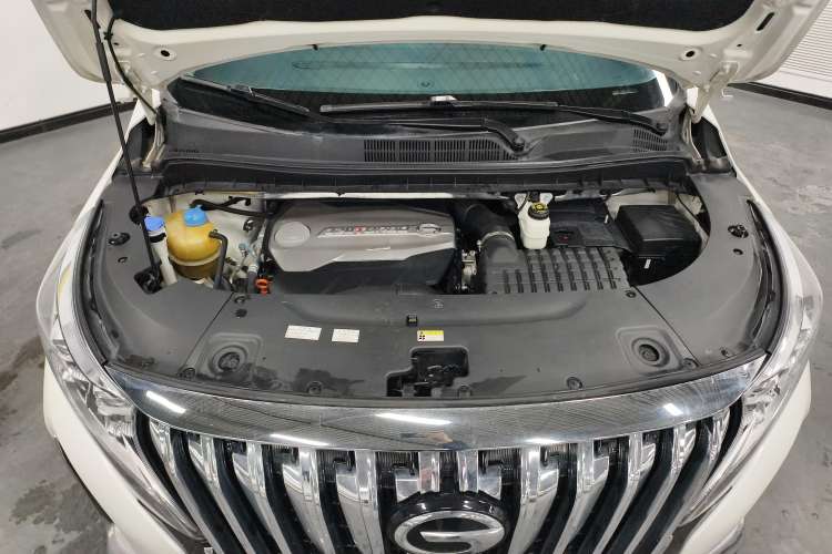 Used GAC Trumpchi M8 2019 320T Ultimate Edition Engine Bay