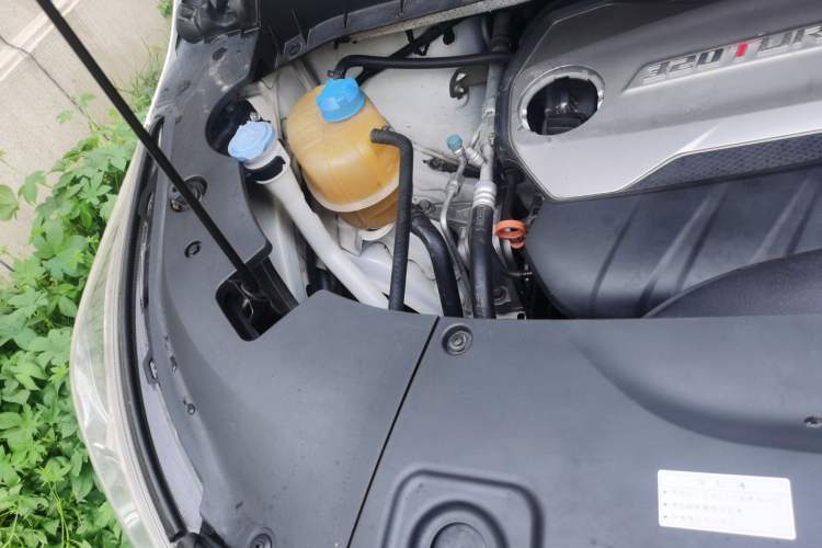 Used GAC Trumpchi M8 2019 320T Ultimate Edition Engine Bay Right