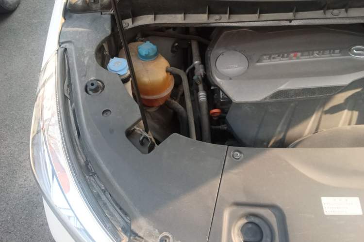 Used GAC Trumpchi M8 2019 320T Ultimate Edition Engine Bay Right