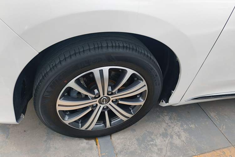 Used GAC Trumpchi M8 2019 320T Ultimate Edition Exterior 2