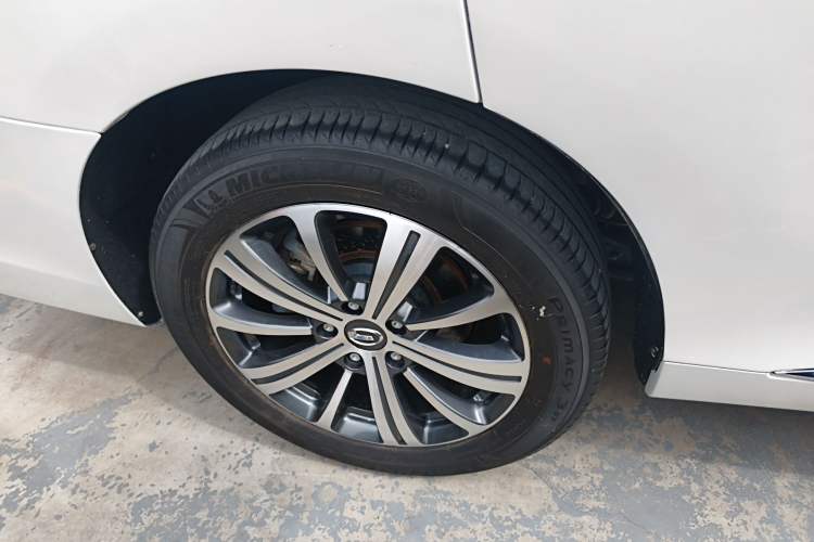 Used GAC Trumpchi M8 2019 320T Ultimate Edition Exterior 3