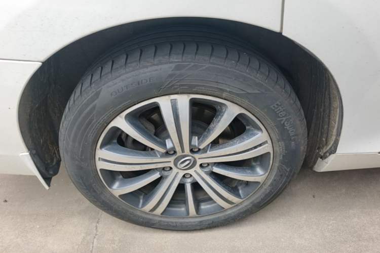 Used GAC Trumpchi M8 2019 320T Ultimate Edition Exterior 5