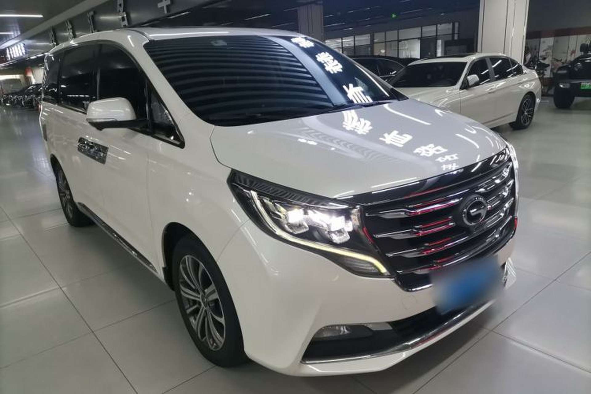 Used GAC Trumpchi M8 2019 320T Ultimate Edition Front Right 45 Deg