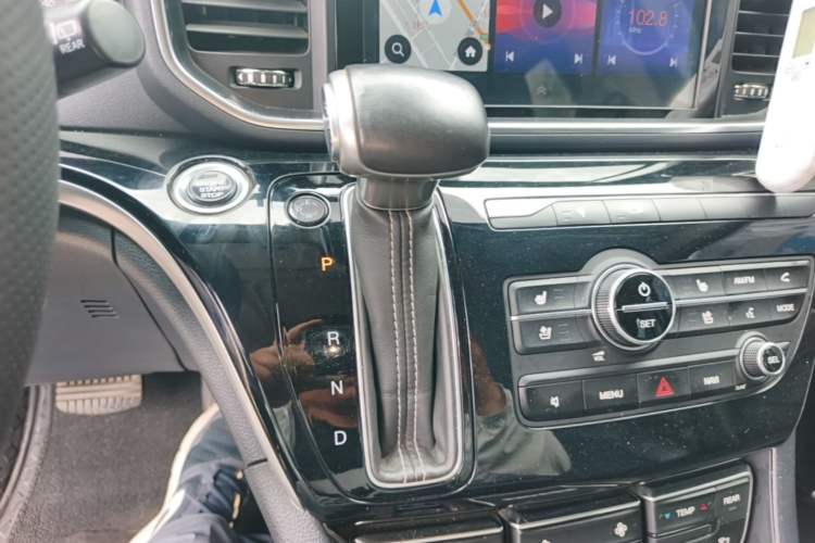 Used GAC Trumpchi M8 2019 320T Ultimate Edition Gear Lever