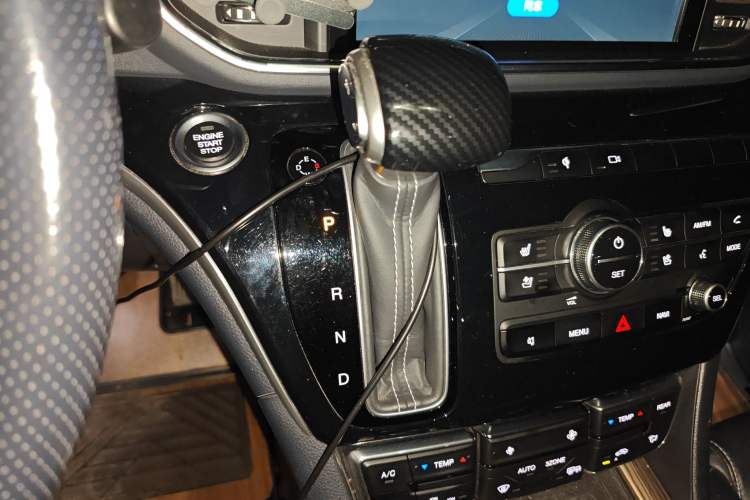 Used GAC Trumpchi M8 2019 320T Ultimate Edition Gear Lever