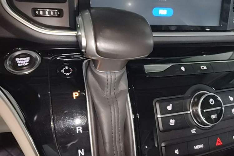 Used GAC Trumpchi M8 2019 320T Ultimate Edition Gear Lever