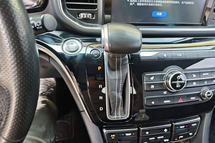 Used GAC Trumpchi M8 2019 320T Ultimate Edition Gear Lever