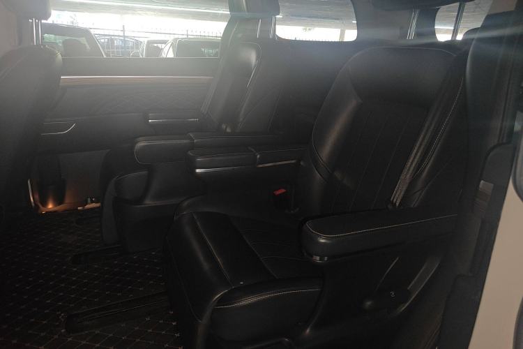 Used GAC Trumpchi M8 2019 320T Ultimate Edition Interior 1