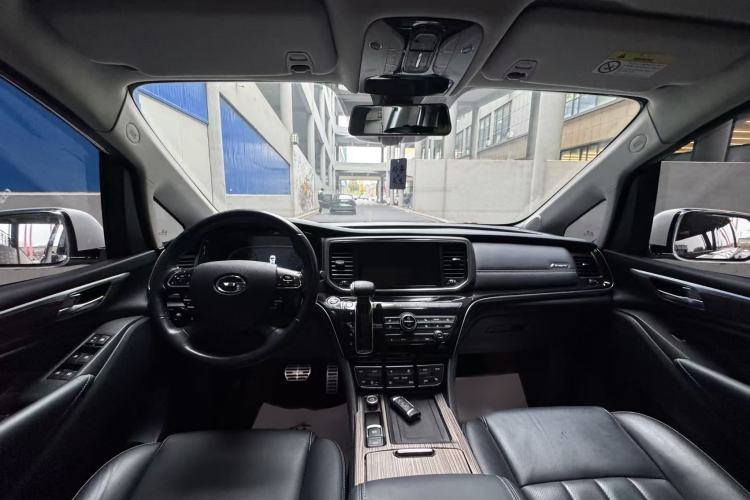 Used GAC Trumpchi M8 2019 320T Ultimate Edition Interior 1