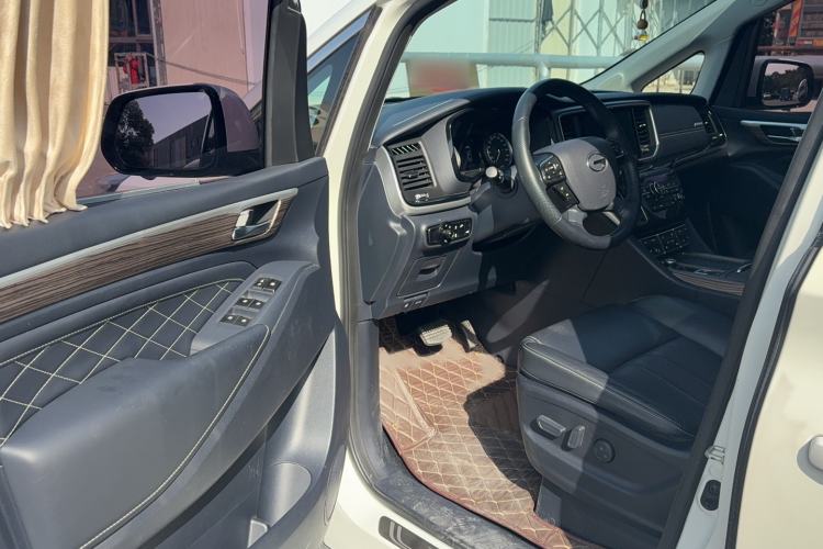 Used GAC Trumpchi M8 2019 320T Ultimate Edition Interior 1