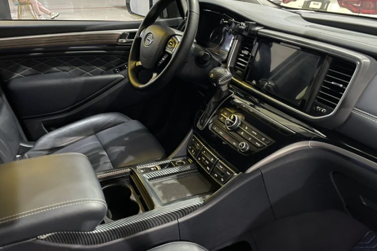 Used GAC Trumpchi M8 2019 320T Ultimate Edition Interior 13