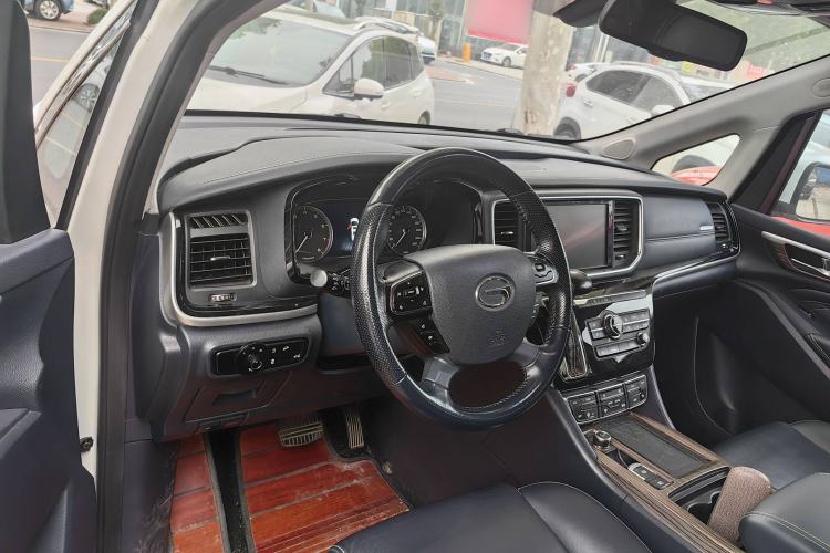 Used GAC Trumpchi M8 2019 320T Ultimate Edition Interior 2