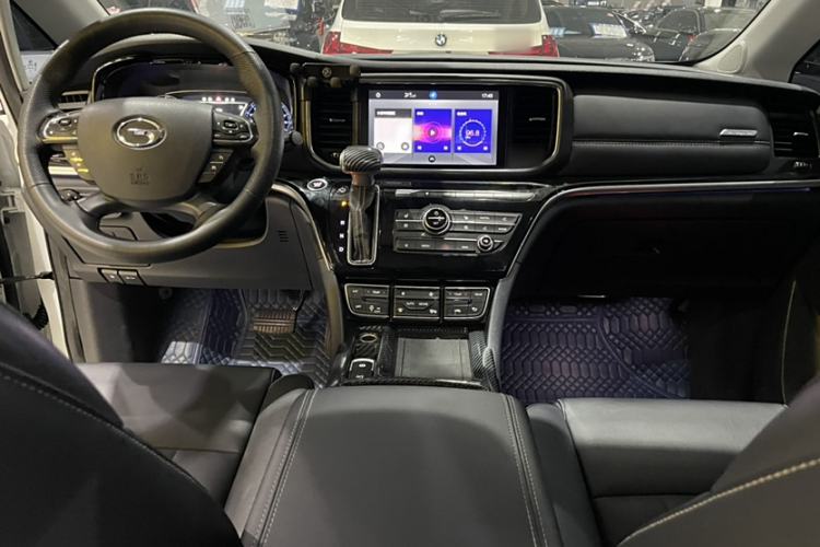 Used GAC Trumpchi M8 2019 320T Ultimate Edition Interior 2