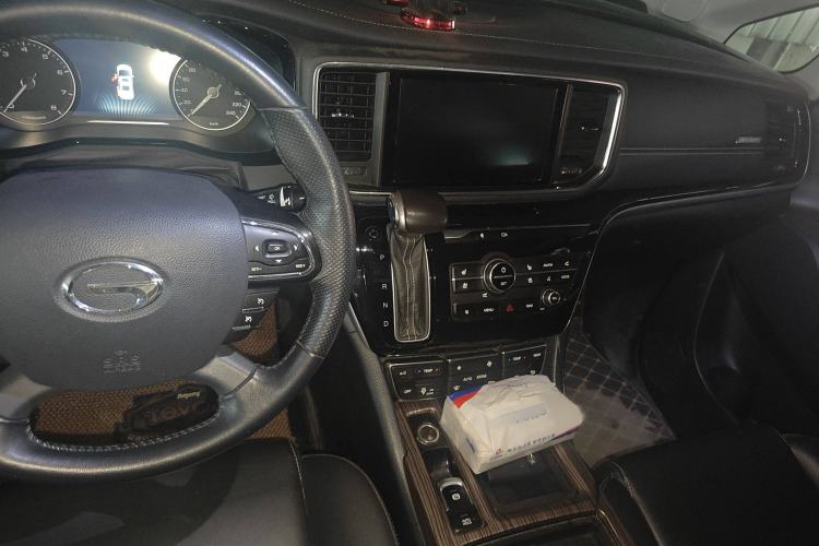Used GAC Trumpchi M8 2019 320T Ultimate Edition Interior 3