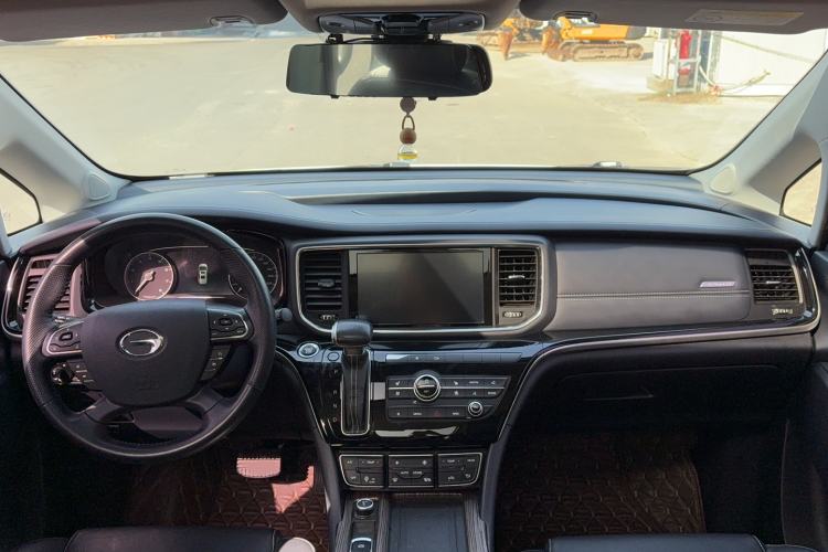 Used GAC Trumpchi M8 2019 320T Ultimate Edition Interior 3