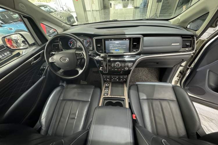 Used GAC Trumpchi M8 2019 320T Ultimate Edition Interior 4