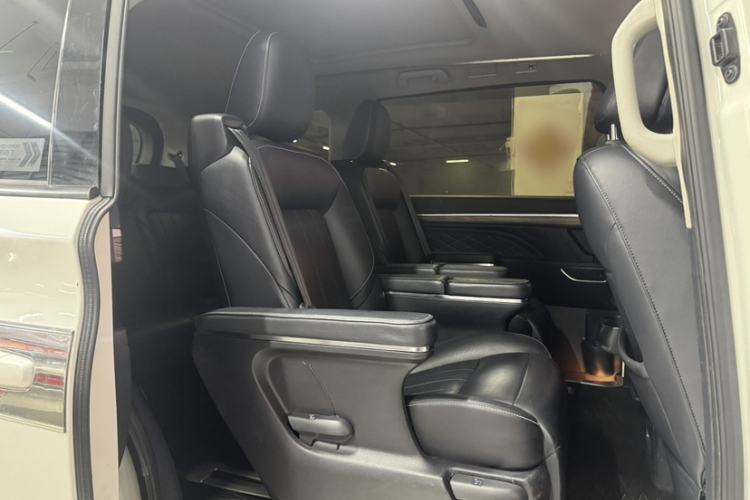 Used GAC Trumpchi M8 2019 320T Ultimate Edition Interior 4