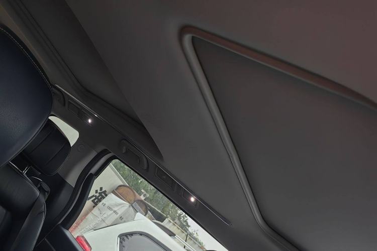 Used GAC Trumpchi M8 2019 320T Ultimate Edition Interior 4