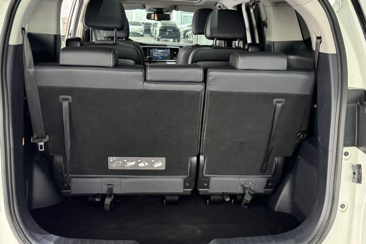 Used GAC Trumpchi M8 2019 320T Ultimate Edition Interior 5