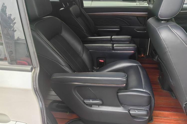 Used GAC Trumpchi M8 2019 320T Ultimate Edition Interior 5