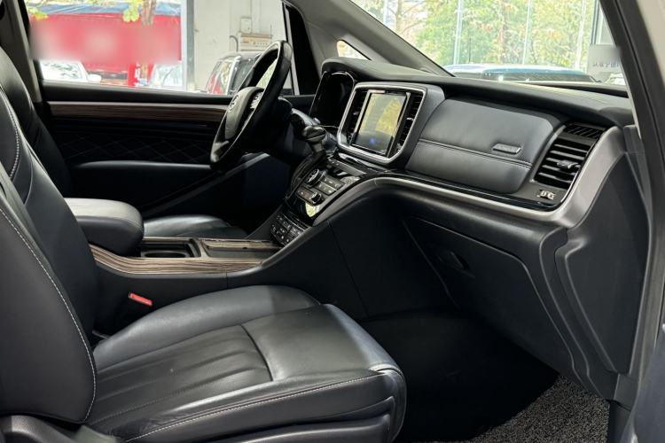 Used GAC Trumpchi M8 2019 320T Ultimate Edition Interior 6