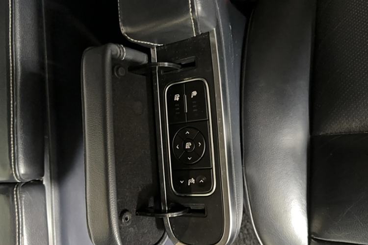 Used GAC Trumpchi M8 2019 320T Ultimate Edition Interior 6