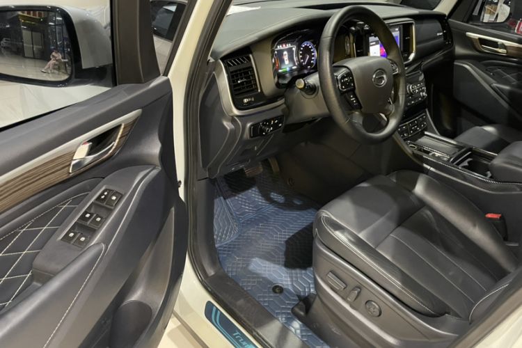 Used GAC Trumpchi M8 2019 320T Ultimate Edition Interior 8