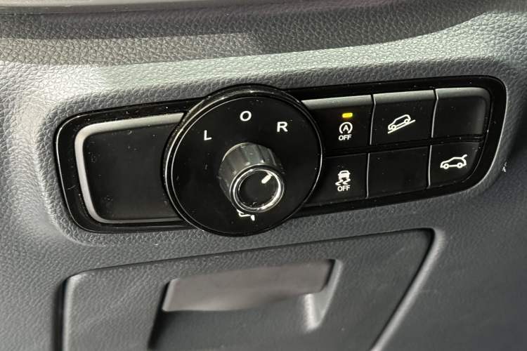 Used GAC Trumpchi M8 2019 320T Ultimate Edition Interior 9