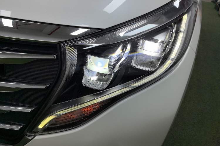 Used GAC Trumpchi M8 2019 320T Ultimate Edition Left Front Headlight