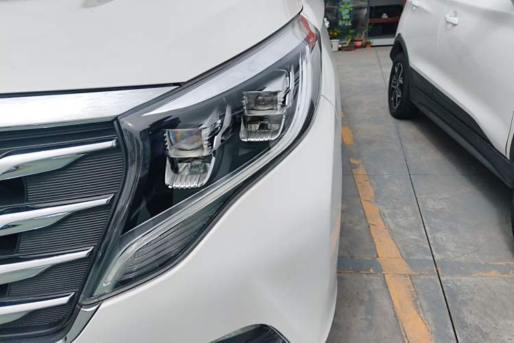 Used GAC Trumpchi M8 2019 320T Ultimate Edition Left Front Headlight