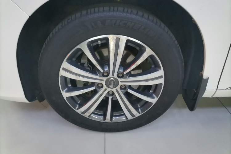 Used GAC Trumpchi M8 2019 320T Ultimate Edition Left Front Wheel Hub