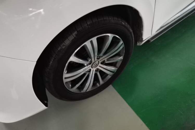 Used GAC Trumpchi M8 2019 320T Ultimate Edition Left Front Wheel Hub
