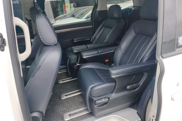 Used GAC Trumpchi M8 2019 320T Ultimate Edition Left Rear Seat