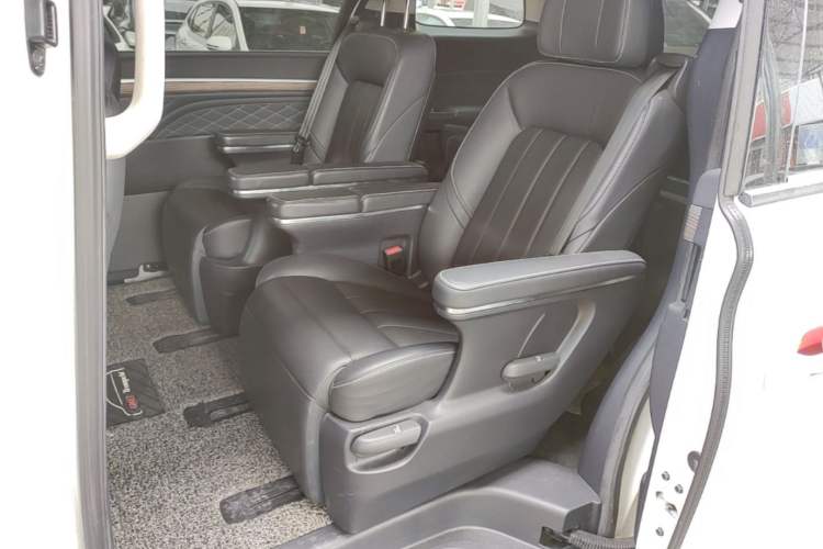 Used GAC Trumpchi M8 2019 320T Ultimate Edition Left Rear Seat