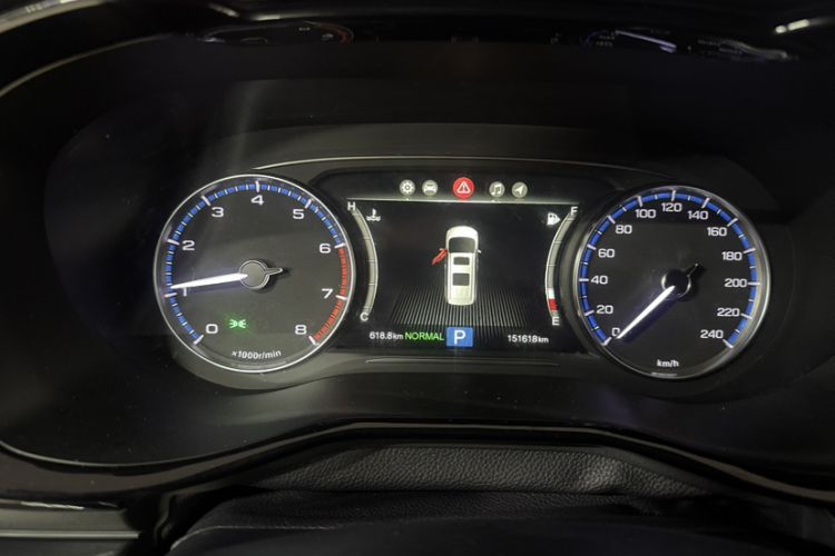 Used GAC Trumpchi M8 2019 320T Ultimate Edition Odometer Close Up