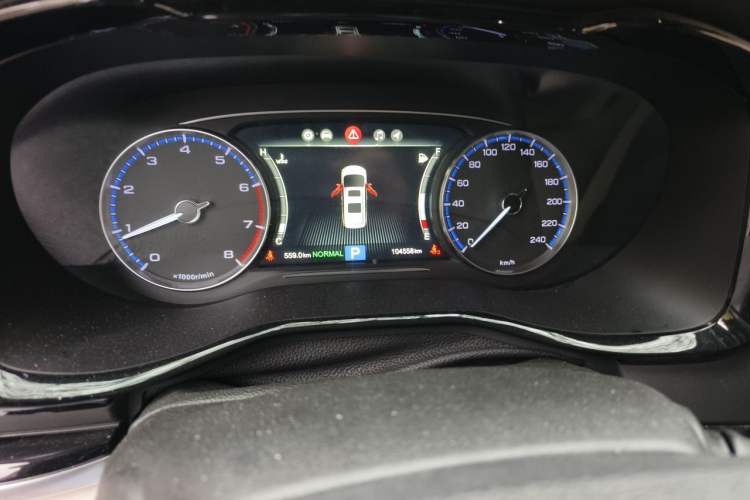 Used GAC Trumpchi M8 2019 320T Ultimate Edition Odometer Close Up