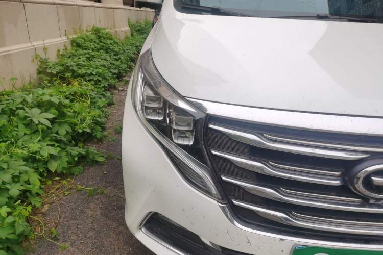 Used GAC Trumpchi M8 2019 320T Ultimate Edition Right Front Headlight