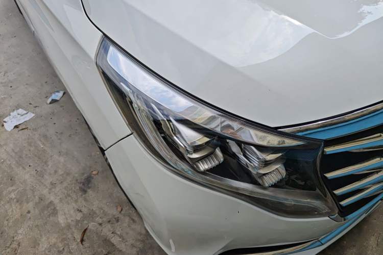 Used GAC Trumpchi M8 2019 320T Ultimate Edition Right Front Headlight