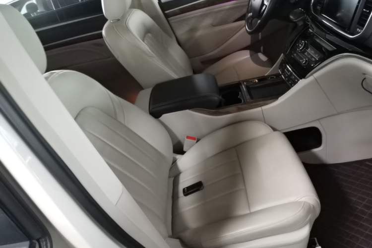 Used GAC Trumpchi M8 2019 320T Ultimate Edition Right Front Seat