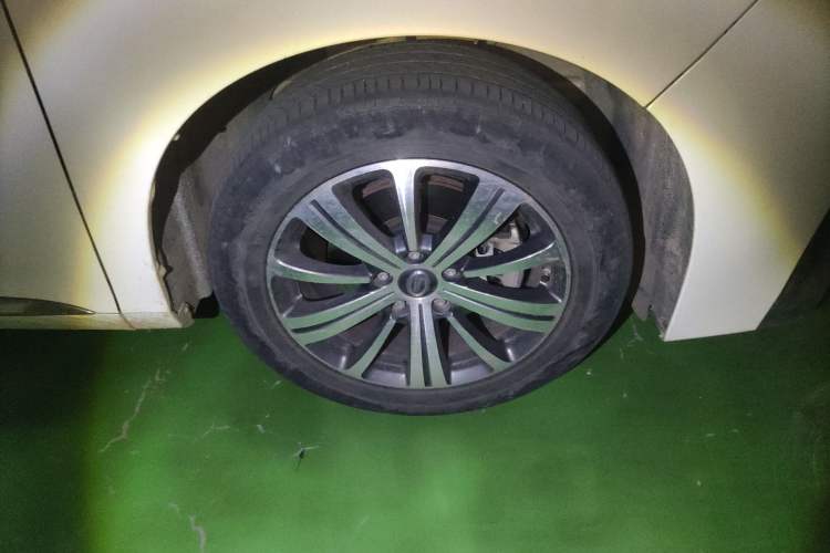 Used GAC Trumpchi M8 2019 320T Ultimate Edition Right Front Wheel Hub