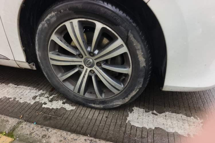 Used GAC Trumpchi M8 2019 320T Ultimate Edition Right Front Wheel Hub