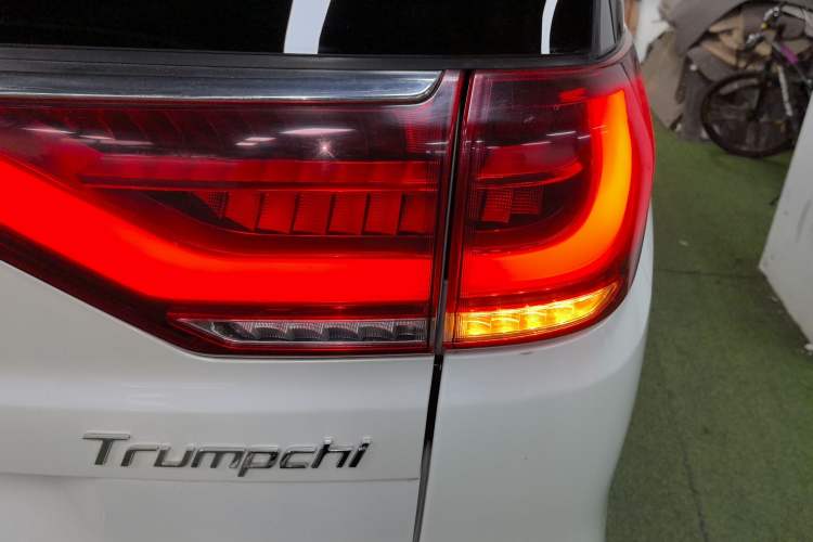 Used GAC Trumpchi M8 2019 320T Ultimate Edition Right Rear Taillight