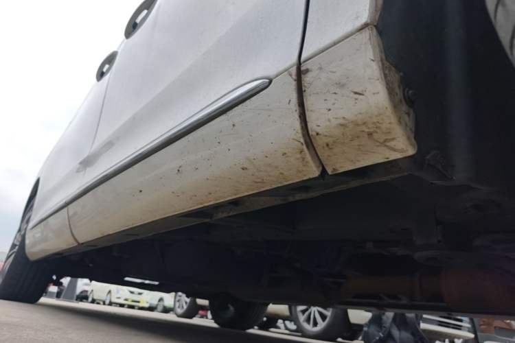 Used GAC Trumpchi M8 2019 320T Ultimate Edition Right Side Sill