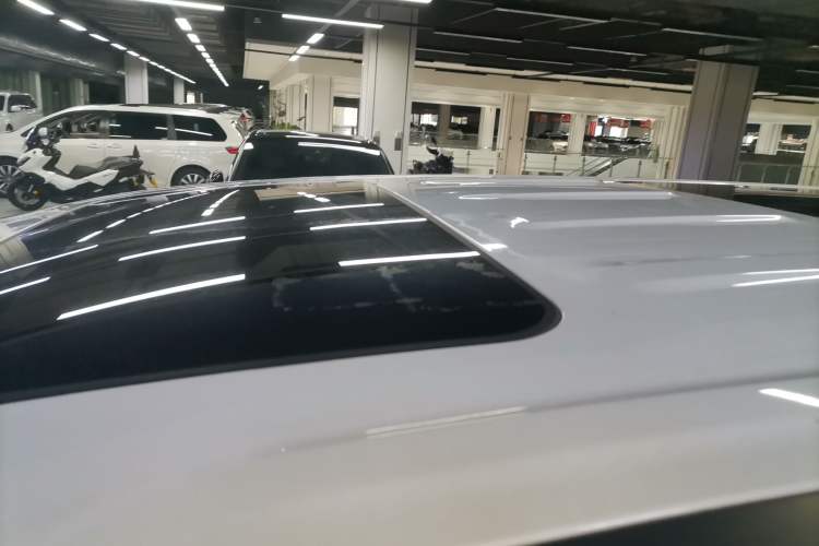 Used GAC Trumpchi M8 2019 320T Ultimate Edition Roof