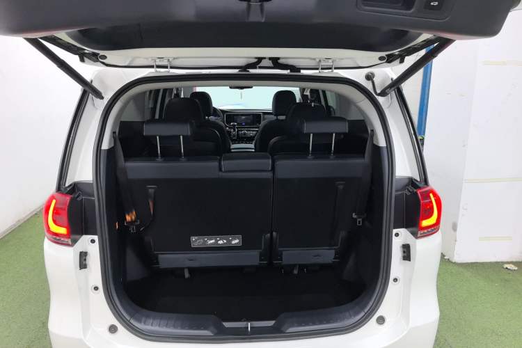 Used GAC Trumpchi M8 2019 320T Ultimate Edition Trunk