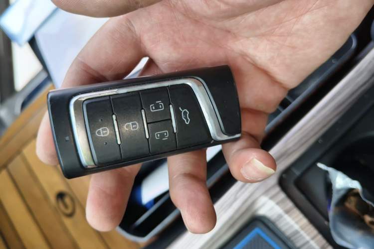 Used GAC Trumpchi M8 2019 320T Ultimate Edition Vehicle Key
