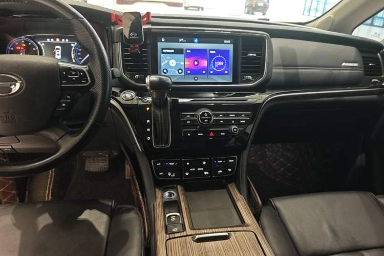 Used GAC Trumpchi M8 2020 Flagship Model 390T Prestige Edition Audio And AC Panel