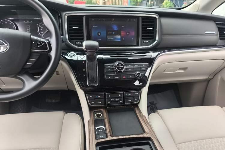 Used GAC Trumpchi M8 2020 Flagship Model 390T Luxury Edition Audio And AC Panel