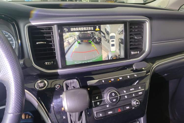 Used GAC Trumpchi M8 2020 Flagship 390T Navigation Model Audio And AC Panel