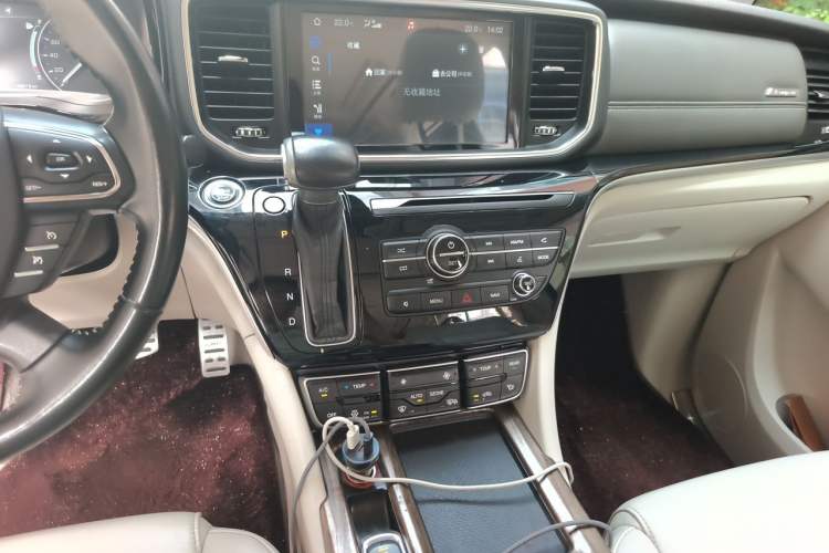 Used GAC Trumpchi M8 2020 Flagship Model 390T Prestige Edition Audio And AC Panel
